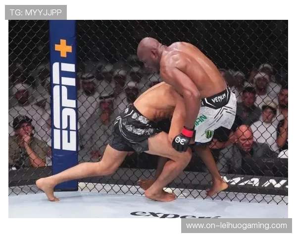 前冠军德里克斯·杜·普莱西斯坚信：与奇马耶夫二番战结果会完全不同